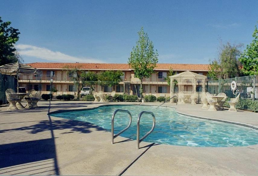 Applegate Inn Atwater 외부 사진