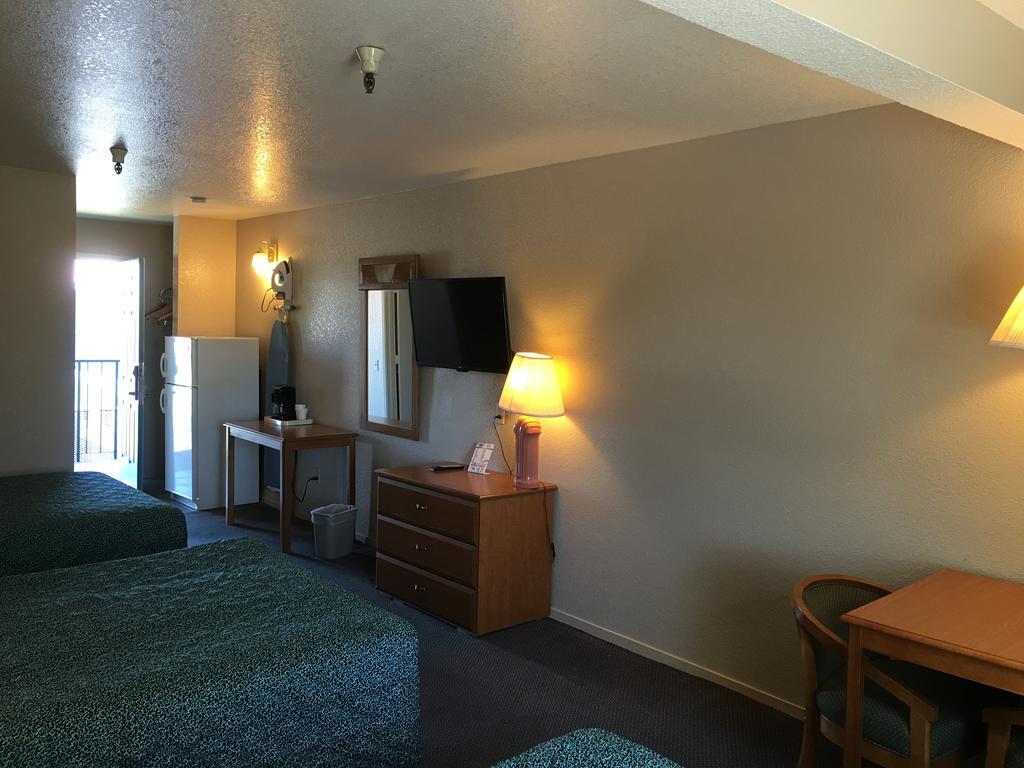 Applegate Inn Atwater 외부 사진