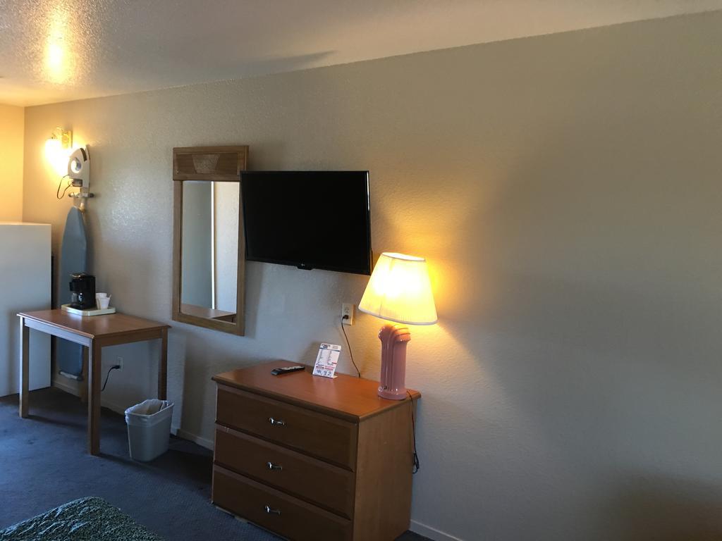 Applegate Inn Atwater 외부 사진