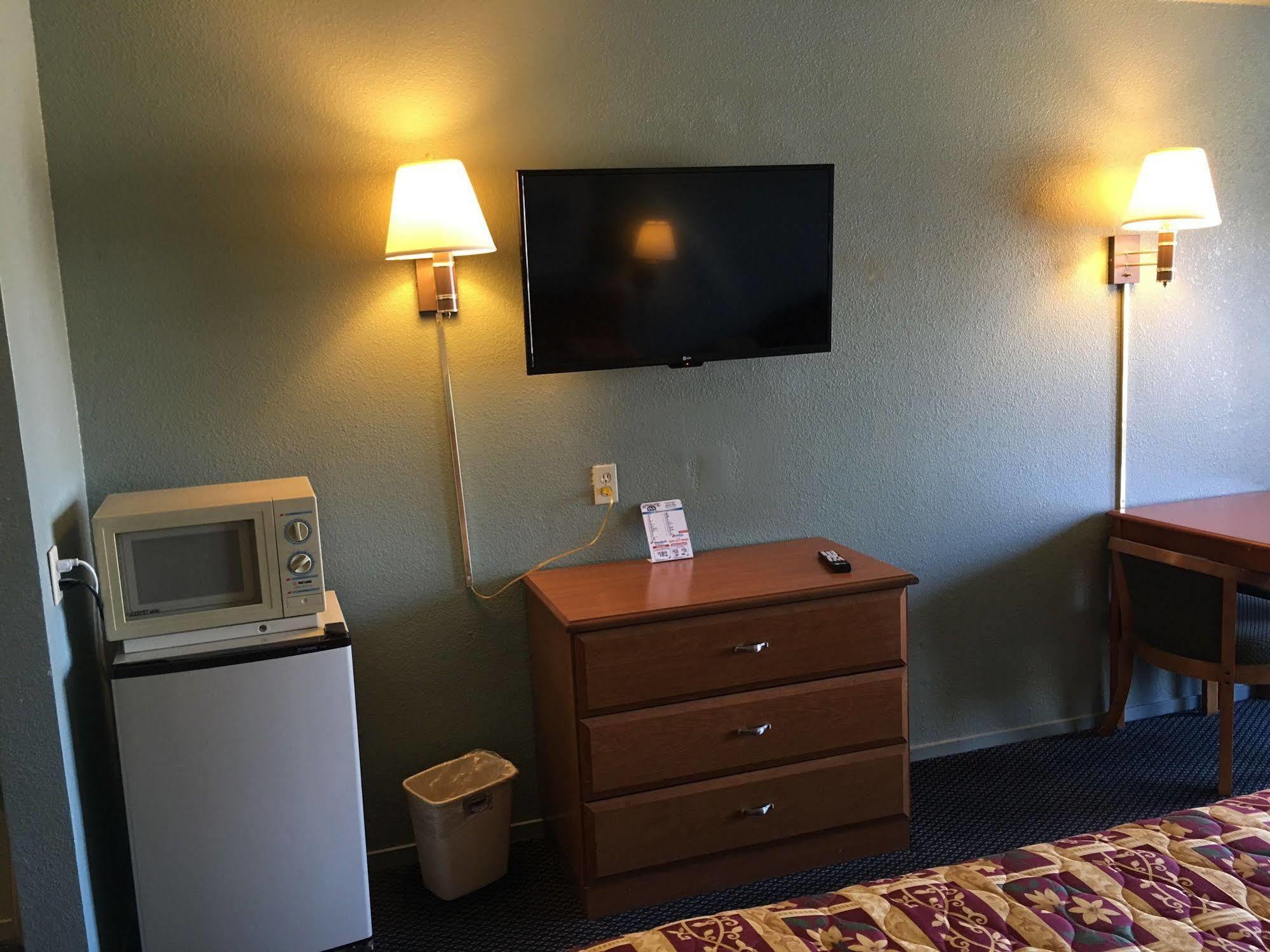 Applegate Inn Atwater 외부 사진
